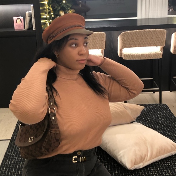 Meet Your Posher💕💎 - Picture 5 of 5